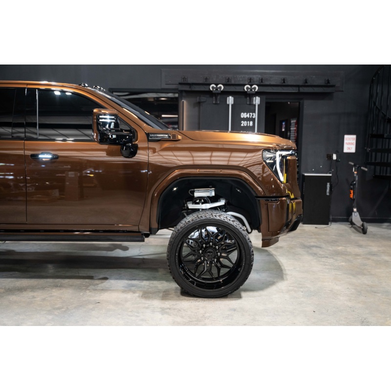 2011-2024 Chevrolet/GMC 2500/3500 Cognito 4-Inch Performance Lift Kit with FOX 2.0 Reservoir Shocks