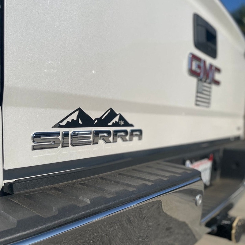 Tactilian Universal Mountain Range Vehicle Magnet